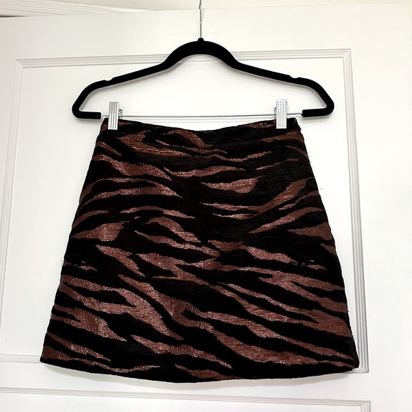The Andamane Bertha Bronze & Black Metallic Tiger Mini Skirt NWOT - Picture 4 of 10